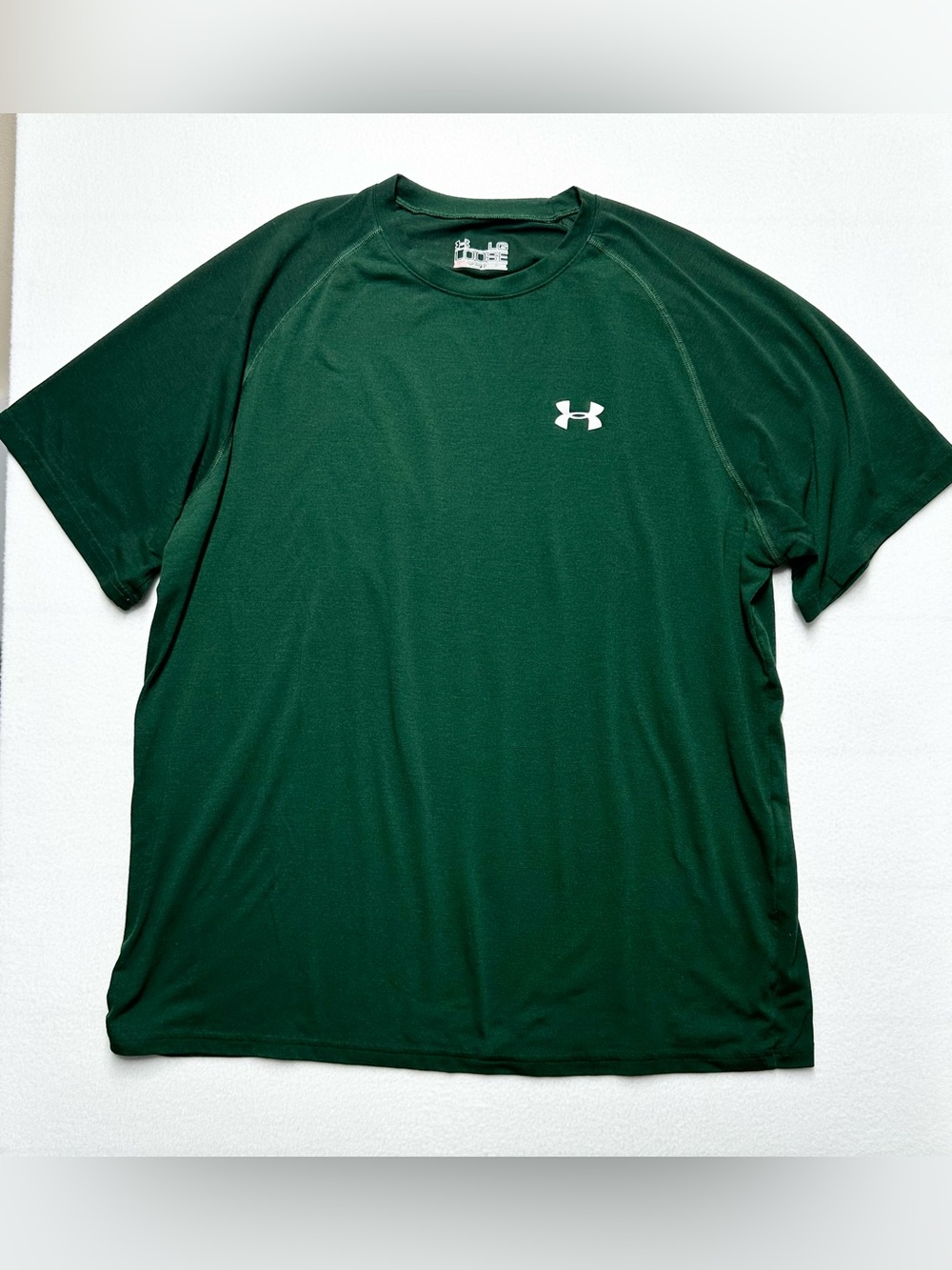 Under Armour Men’s Large HeatGear Tee – Dark Green – Loose Fit – P2P 26”